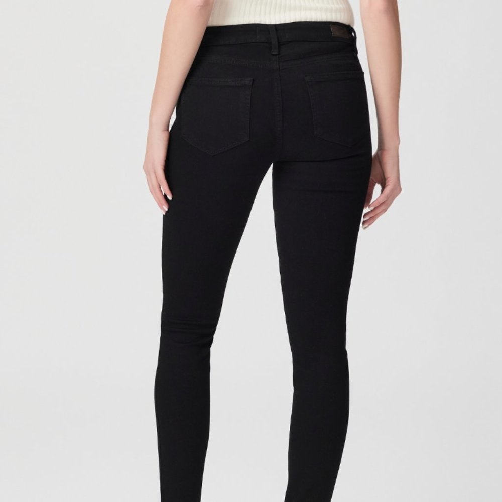 NWOT Size 27 Paige Verdugo Ultra Skinny - Black